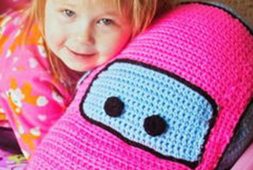 grandmas-square-crochet-pillow