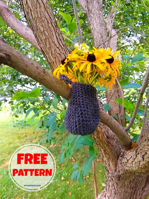 Happy Flowers Free Crochet Hanging Basket Pattern​