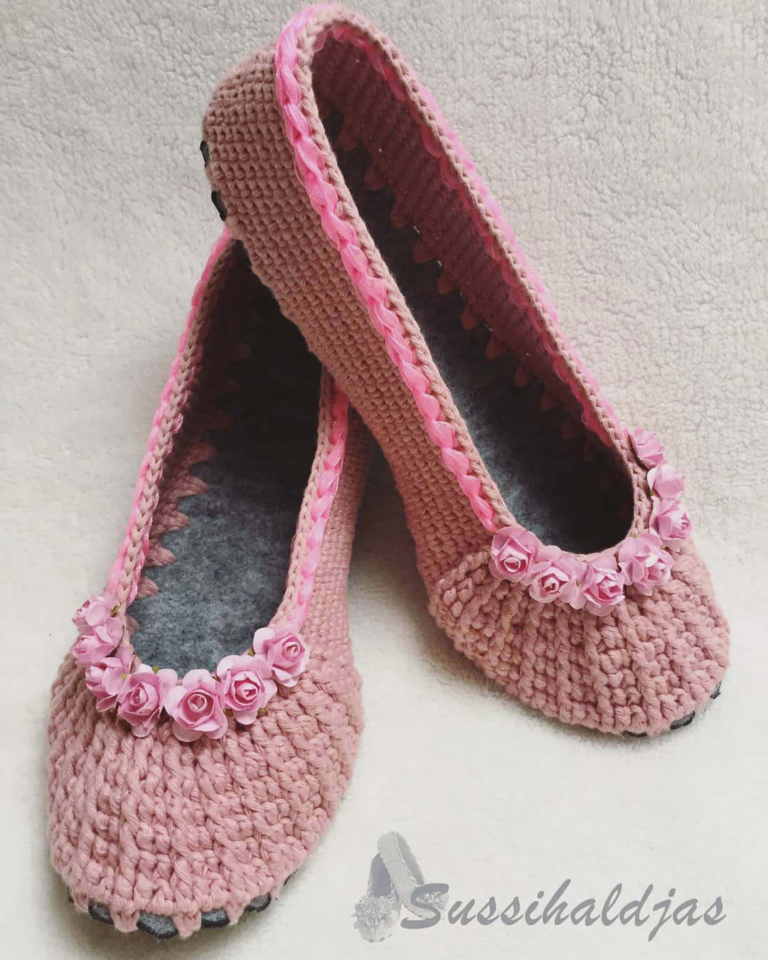 Crochet Slippers Easy Diy Tutorial Page 2 Of 50 Hotcrochet Com 