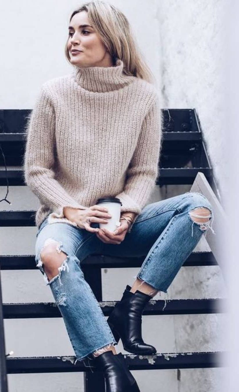 How to look stylish in a knitted wide sweater New 2019 - Page 12 of 32 ...