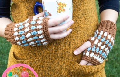 fingerless-gloves-and-boot-cuffs-with-diamond-and-stone-free-pattern