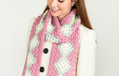 cotton-candy-pom-pom-scarf-free-pattern-2020