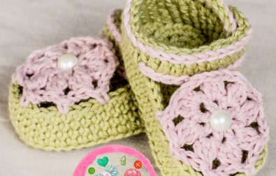 ice-cream-swirl-baby-booties-free-crochet-pattern-2020