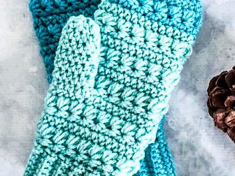 snow-drops-mittens-free-crochet-pattern