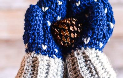 snow-crochet-mittens-free-crochet-pattern-2020