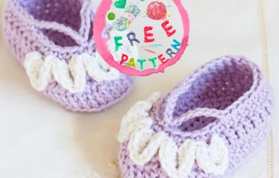 plum-fairy-baby-booties-free-pattern