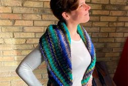 patchwork-poncho-free-knitting-pattern-2020