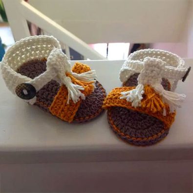 daisy-delight-baby-sandals-free-pattern-2020