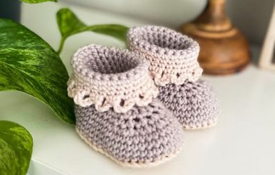 pink-lady-baby-bootie-free-pattern