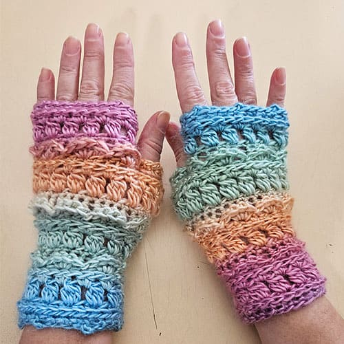 Free beautifully lace fingerless gloves crochet pattern