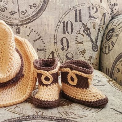 apricity-cable-baby-booties-free-crochet-pattern-2020