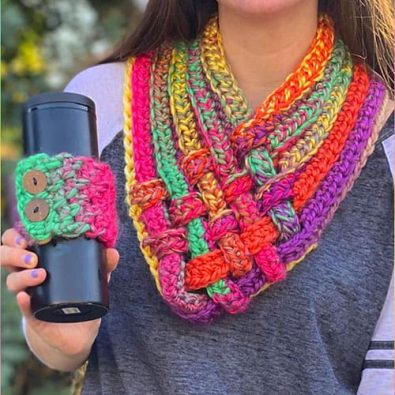 chunky-finger-crocheted-scarf-free-pattern-2020