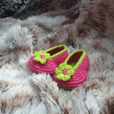 fairy-blossom-baby-booties-free-crochet-pattern-2020