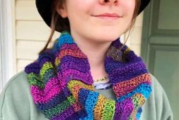 chunky-button-cowl-free-crochet-pattern-2020