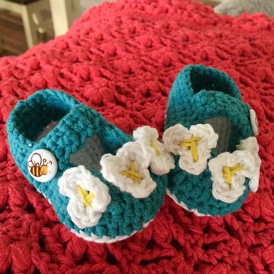 vintage-mary-jane-baby-booties-free-pattern-model