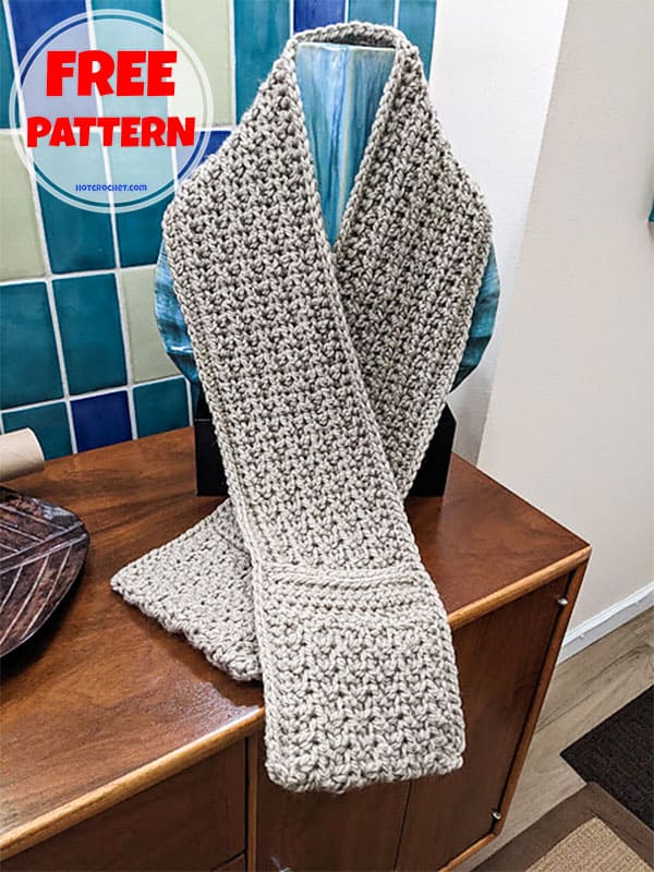 chunky crochet scarf with pockets