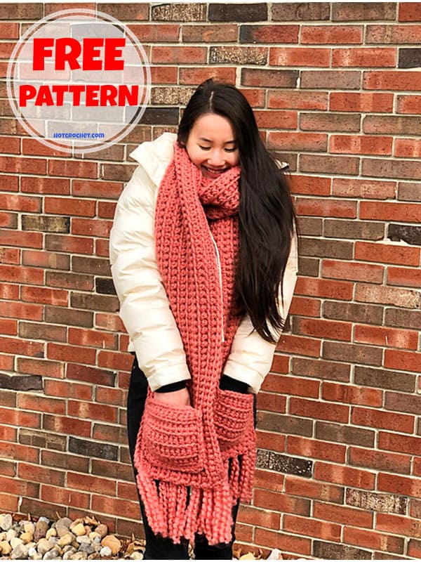 comfy and soft crochet scarf with pockets