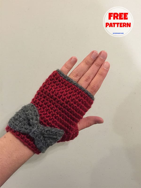 crochet fingerless gloves with bow tie