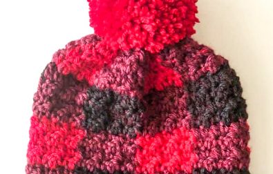 red-buffalo-check-crochet-hat-free-pattern-2020