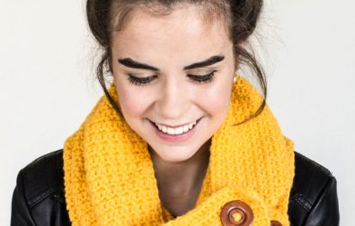 button-scarf-free-crochet-pattern-2020