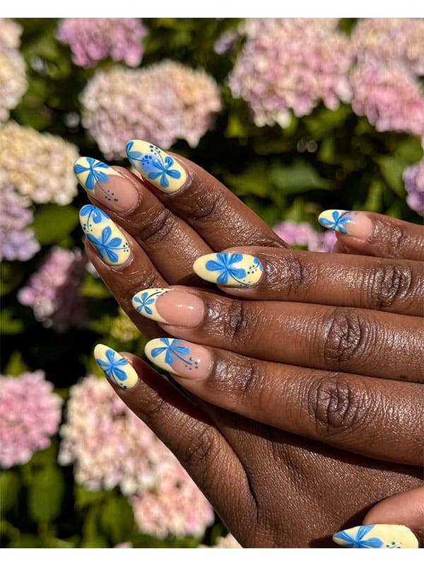 blue spring nails