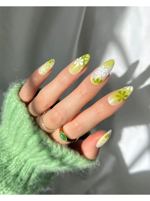 green pretty spring nails