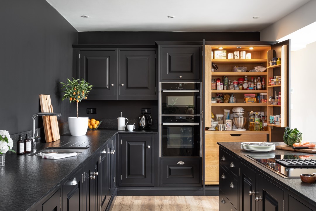 black kitchen cabinets