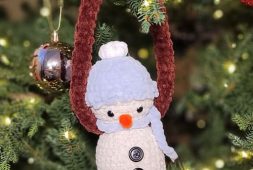 free-hanging-crochet-snowman-ornament-pattern