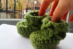 little-booties-crochet-crocodile-pattern-free