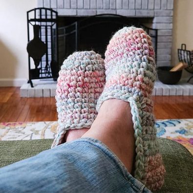 quick-and-simple-crochet-slippers-free-pattern