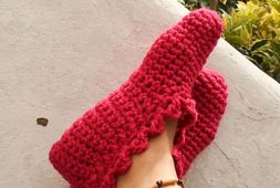 cozy-crochet-house-slippers-free-pattern