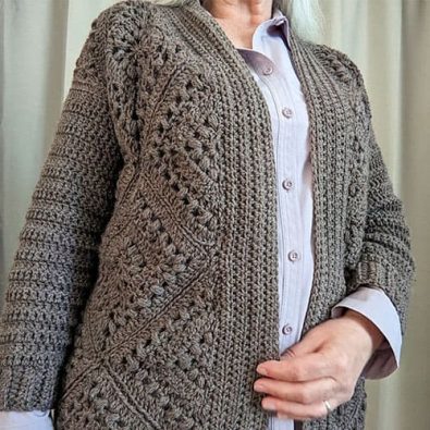 free-tulip-crochet-granny-square-cardigan-pattern