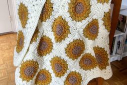 granny-cluster-sunflower-crochet-baby-blanket-free-pattern