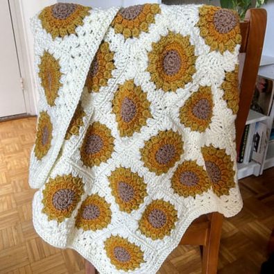 granny-cluster-sunflower-crochet-baby-blanket-free-pattern