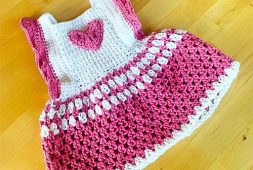 hot-pink-crochet-dress-for-baby-free-pattern