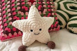 little-star-pillow-crochet-free-pattern