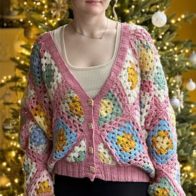 v-neck-crochet-granny-square-cardigan-free-pattern