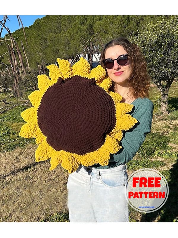 crochet sunflower pillow (2)